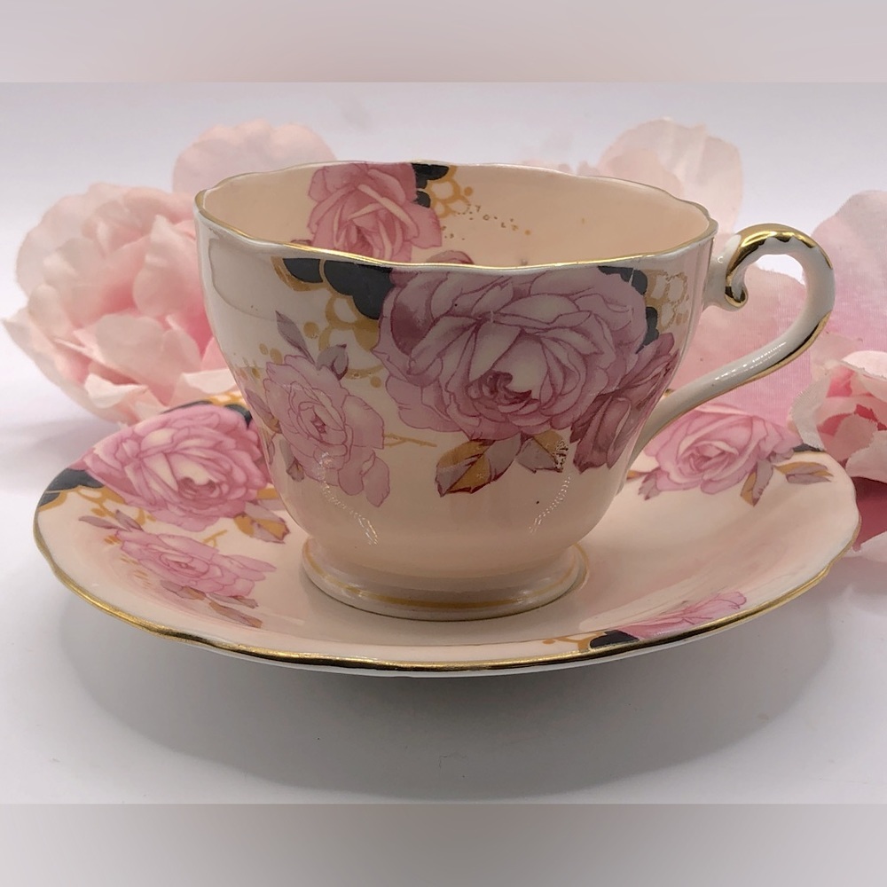 1930s Aynsley A5M9 Bone China Teacup & Saucer, Peach Background w/Pink Roses